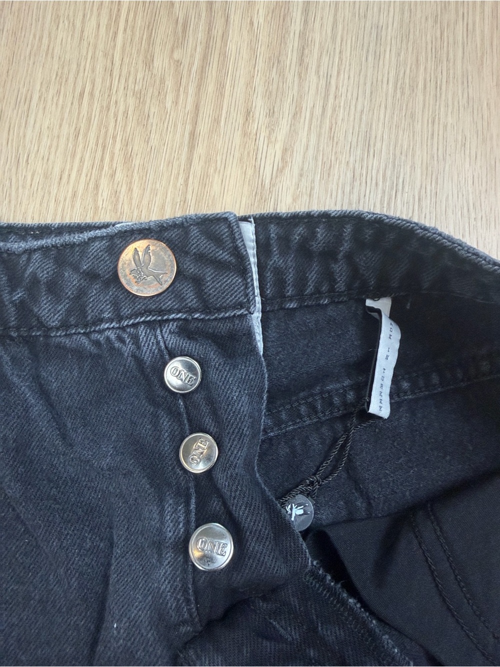 One Teaspoon Bandits Distressed Denim Shorts - Picture 10 of 10